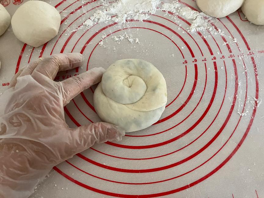 Rolling Dough with Scallion Layer